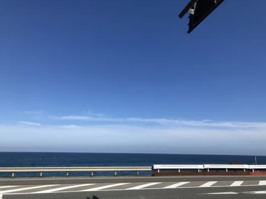 山形インフォメーション | 酷暑を忘れる庄内の青い海 鶴岡市