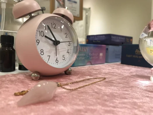 やまがた こころの相談所|新しい時計は大人ピンク色 フォーチュンヒーリング オラクルカード占い