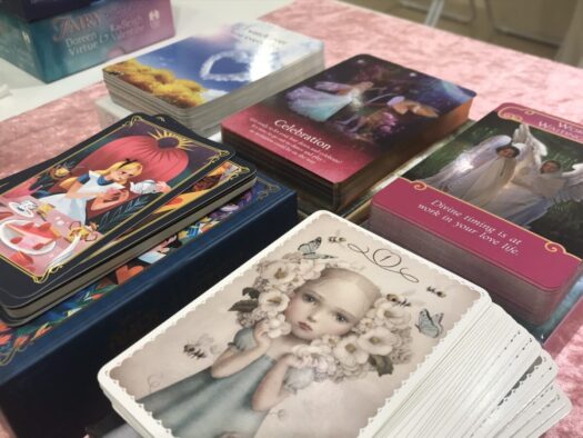 やまがた こころの相談所 | 「学生」さんも占えます フォーチュンヒーリング オラクルカード占い