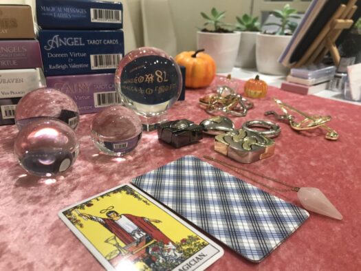やまがた こころの相談所 | 魔術師の様に道具を使う楽しさを教えてくれるタロット占い師「フォーチュンヒーリング 」
